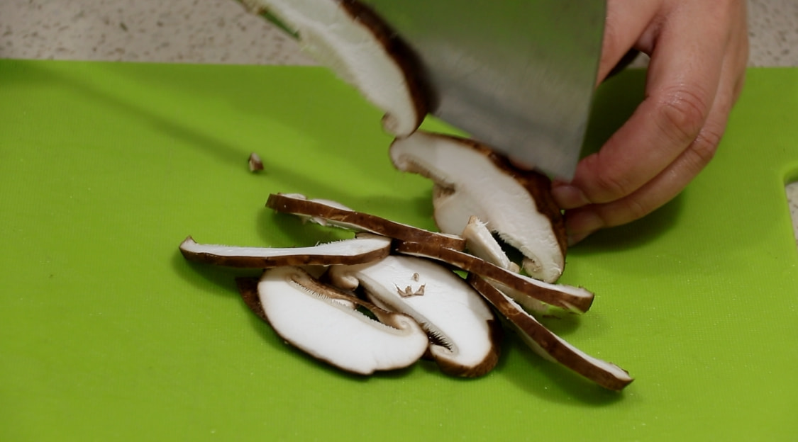 冬季要多吃芋头，吃南瓜冬瓜不如吃它，不用油炸，营养又美味