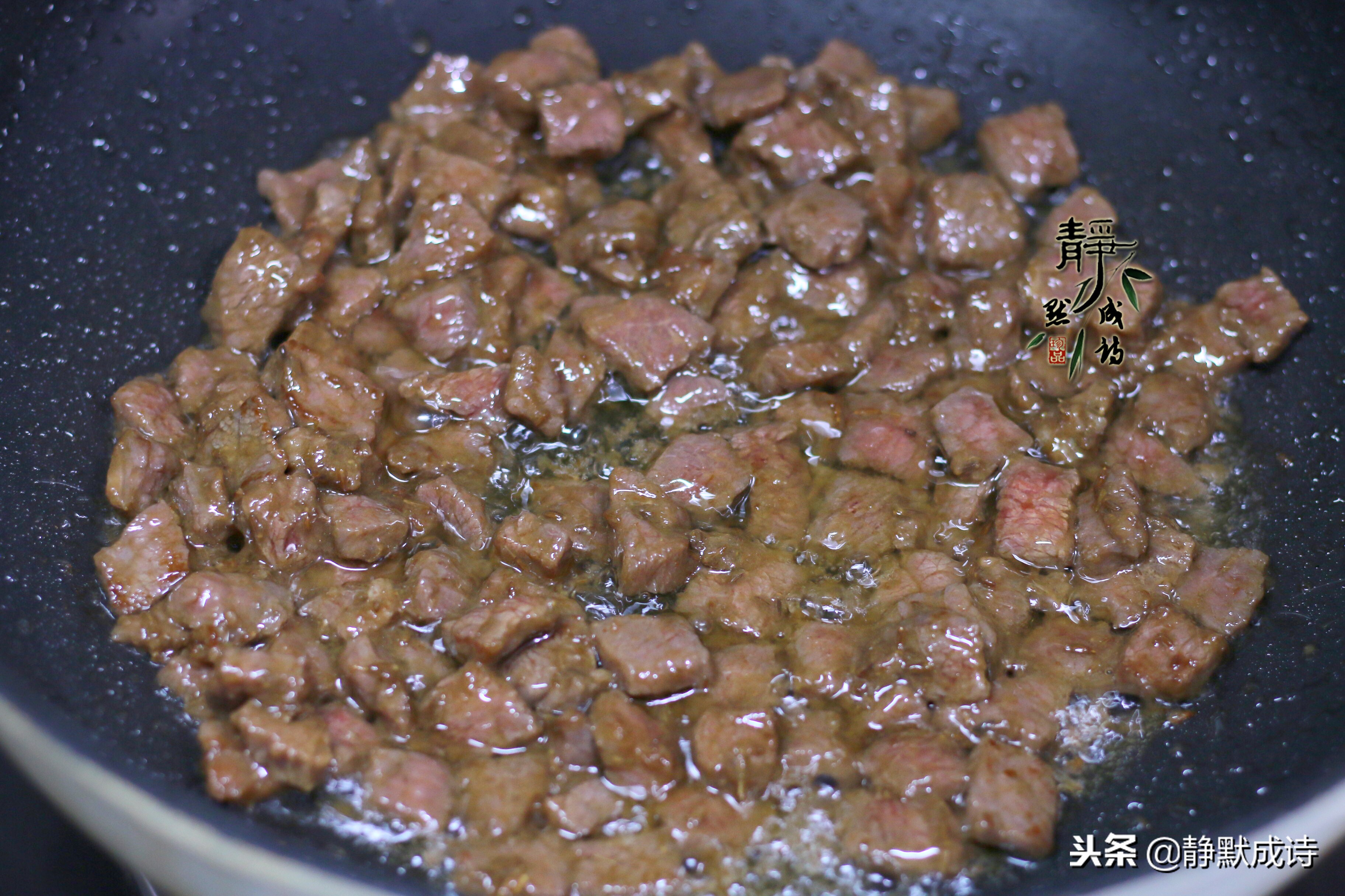牛肉这样炒才滑嫩，喷喷香特下饭，这两点要记牢，哪点出错都不行
