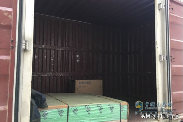 奥铃TX跟车半天 城市快运人的生活知多少