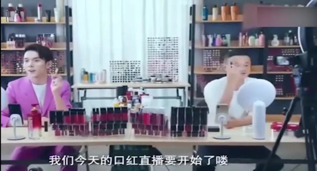 闹上热搜！李佳琦手撕国货，直播间的水比你想得还要深