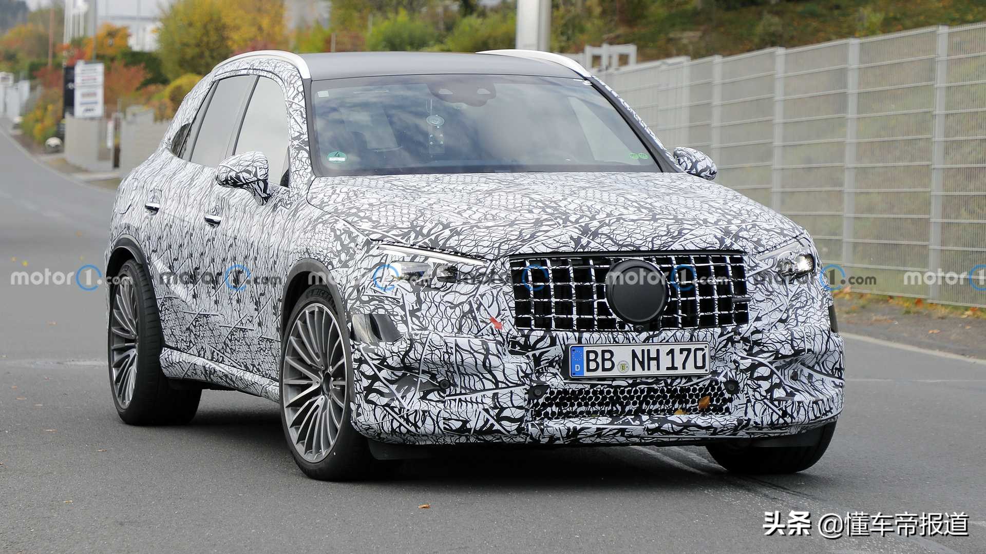 新车 </p><p>　　 或更名“45”，取消V6发动机，竞争Macan！全新AMG GLC 43谍照