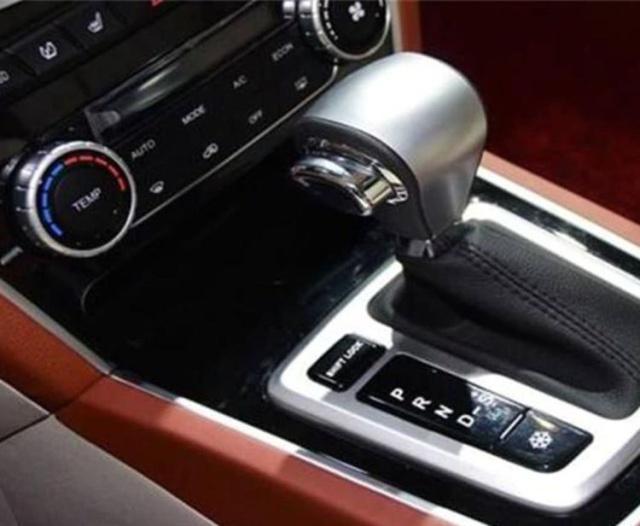 自动挡如何起步？这里告诉你答案