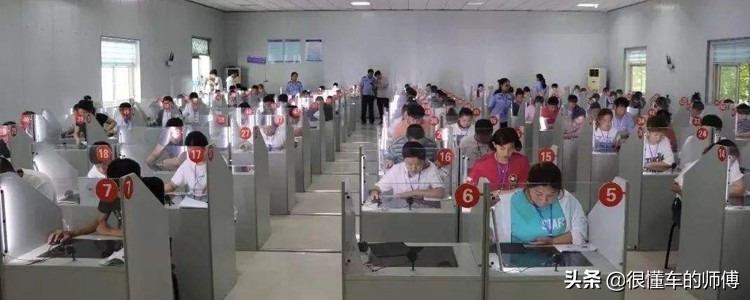 考完科目三多久考一次科目四？主要分两个时间段