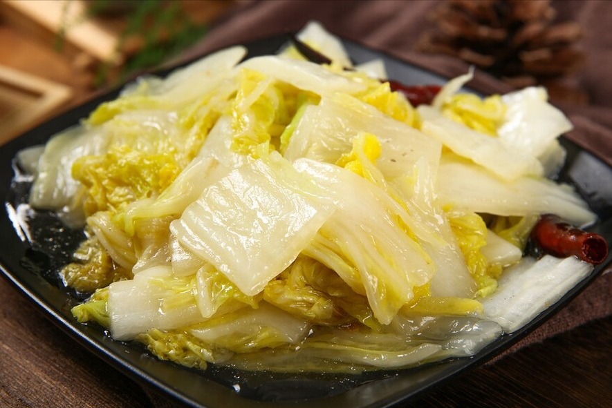保存大白菜，切忌直接放地上，教你一个好办法，不脱水不烂叶
