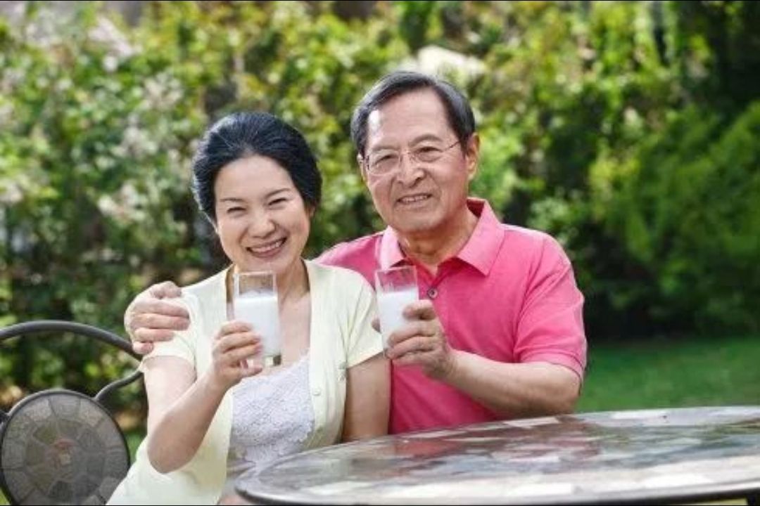 牛奶、羊奶（粉）的一种新吃法。分享给你