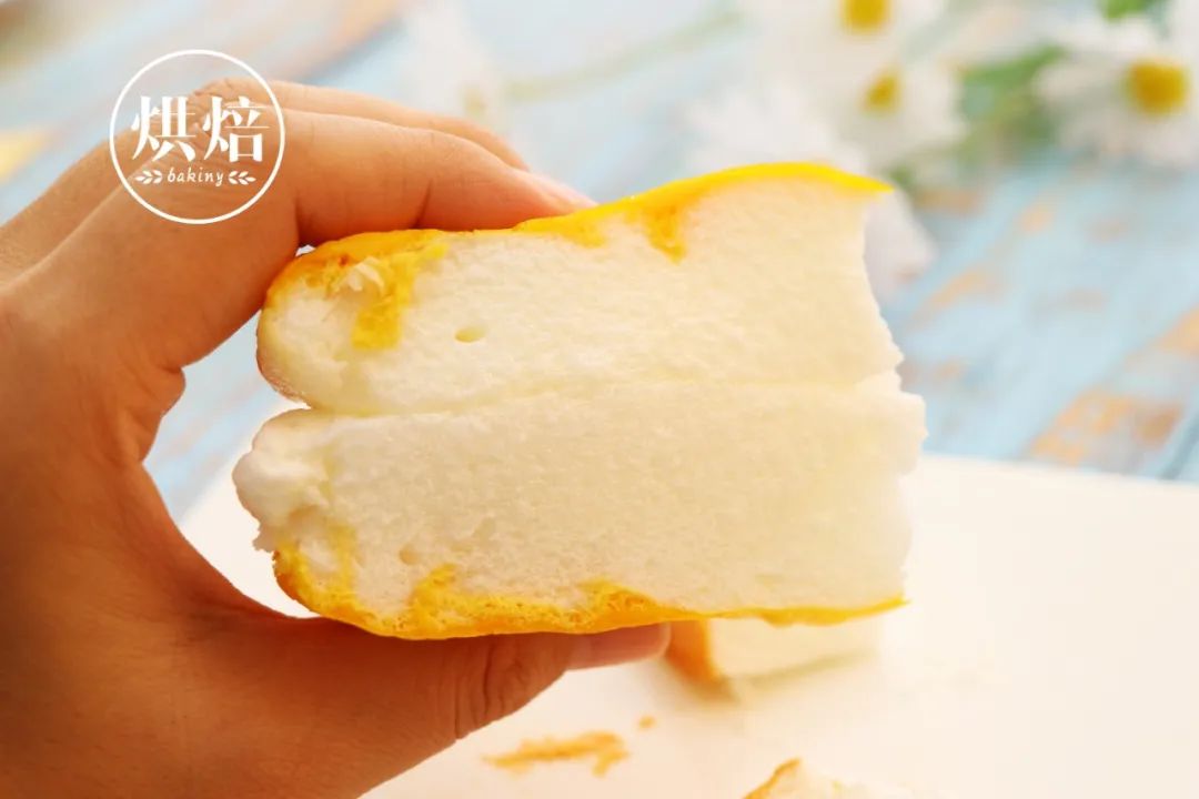 用平底锅煎了个蛋糕 播放量一不小心上了千万 软软呼呼像云朵