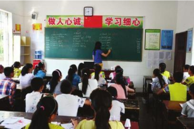 中小学英语踢出主科行列呼声变高，是否真的实现？官方回应来了