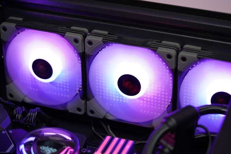 赛博朋克电竞风，5800X+6700XT 3A平台静音游戏主机分享