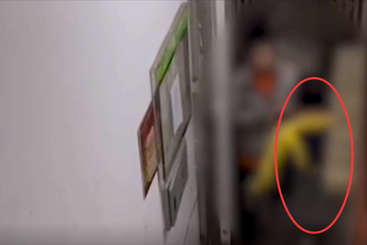 网购不能点差评？男子网购投诉快递员反遭报复，殴打之后还威胁