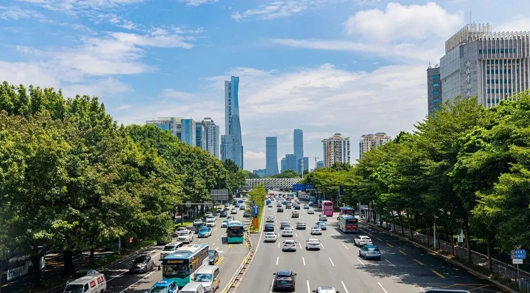 深圳車(chē)牌過(guò)戶(hù)轉(zhuǎn)讓?zhuān)ǚ蚱?、兄弟、父子之間粵B車(chē)牌轉(zhuǎn)讓可以嗎？）