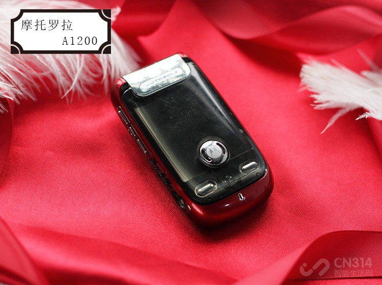 从摩托罗拉老机型聊起，看看那些骨骼惊奇的屏幕