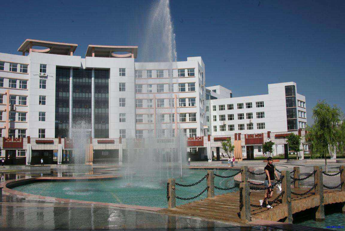 东华、南华、西华、北华4所高校，综合实力评估，名次应这样排