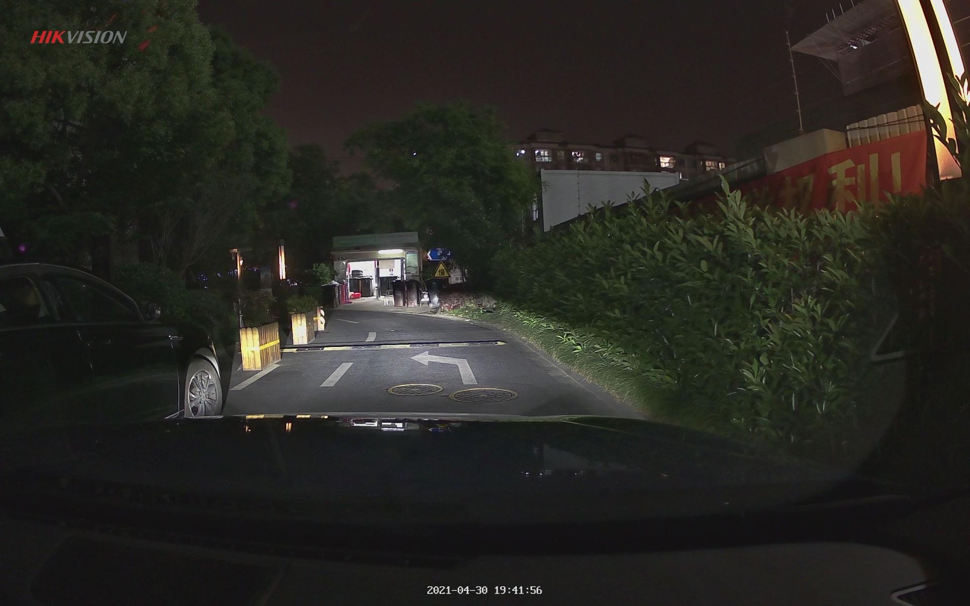 高清行车记录仪八种真实路况演示，400元档行车记录仪横评