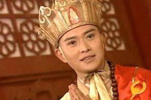 此后,又在《西游记后传》中饰演会"一阳指"的唐僧,实现了形象上的突破