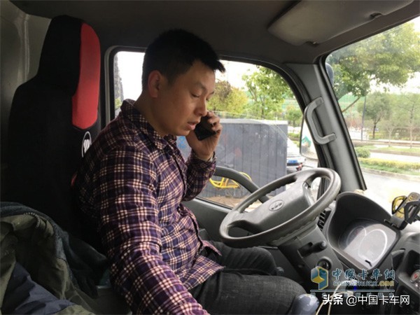 奥铃TX跟车半天 城市快运人的生活知多少