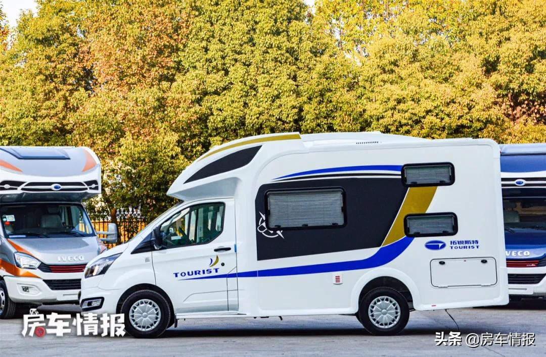 新款福特全顺房车，2.0T+6AT好开又舒服，一家4口玩得爽