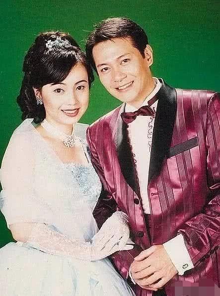 邓萃雯黎耀祥:演反派抢尽风头,没有后台靠演技硬红