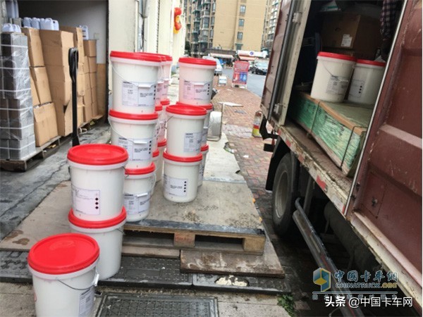 奥铃TX跟车半天 城市快运人的生活知多少