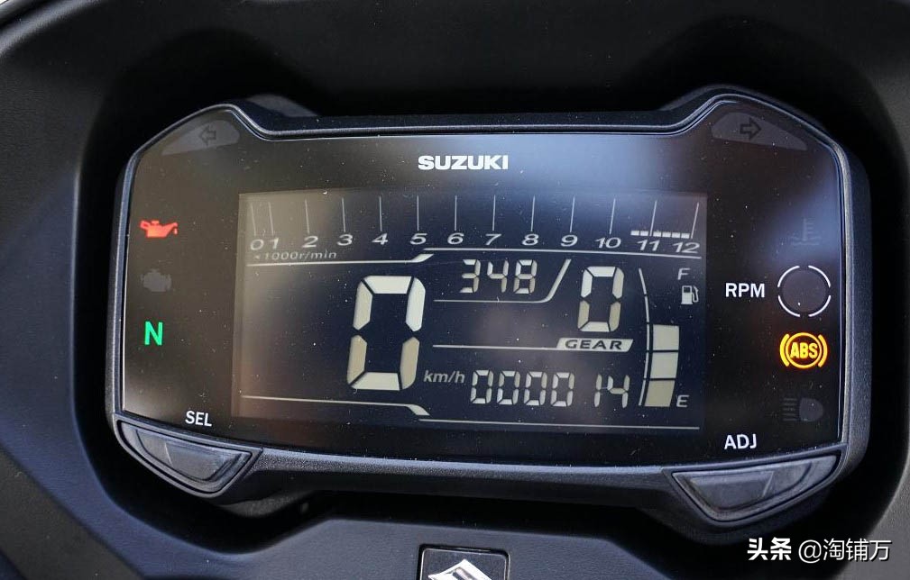国内最畅销的250“跑车”铃木GSX-250R实拍解析