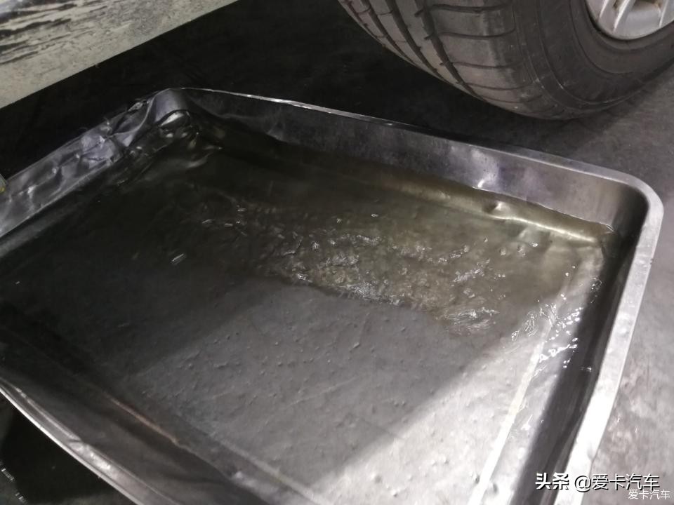 奔驰天窗漏水，夏季到了你的天窗排水系统检查了没？