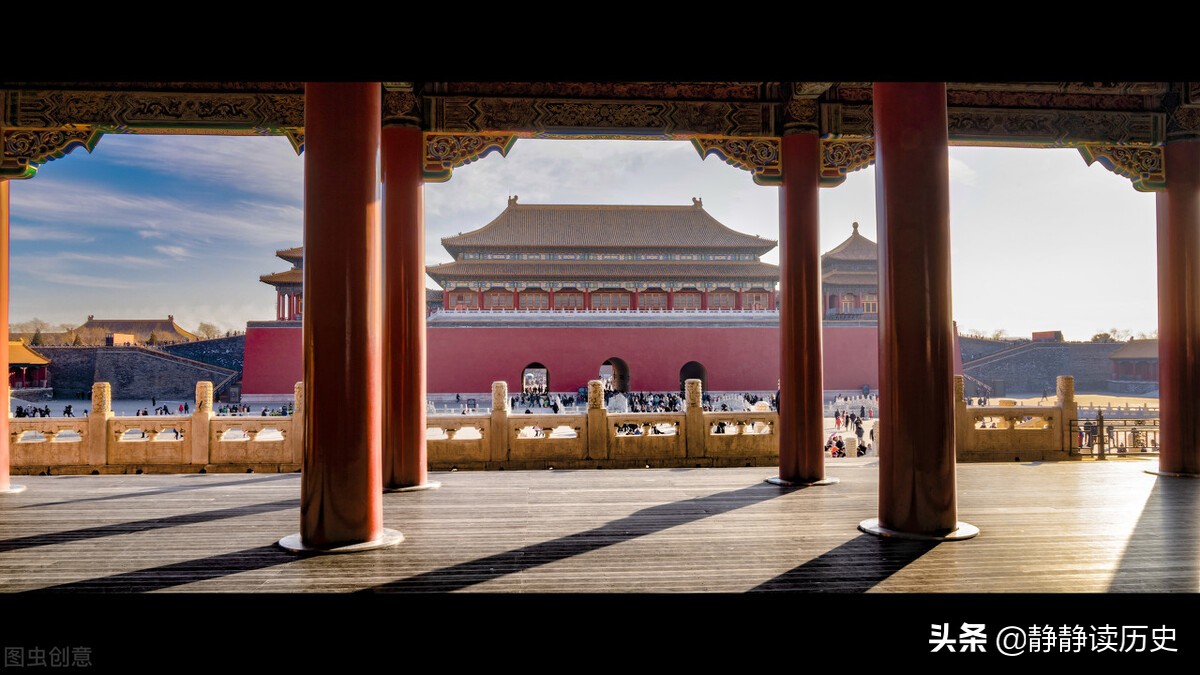互踩的人，无路可走；互抬的人，彼此成就
