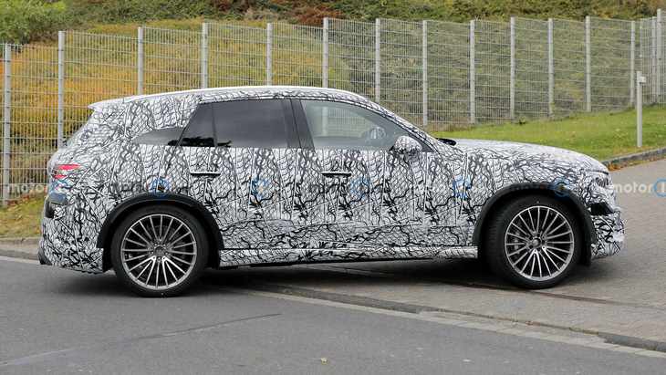 全新梅赛德斯-AMG GLC 43测试谍照 换装A 45同款发动机