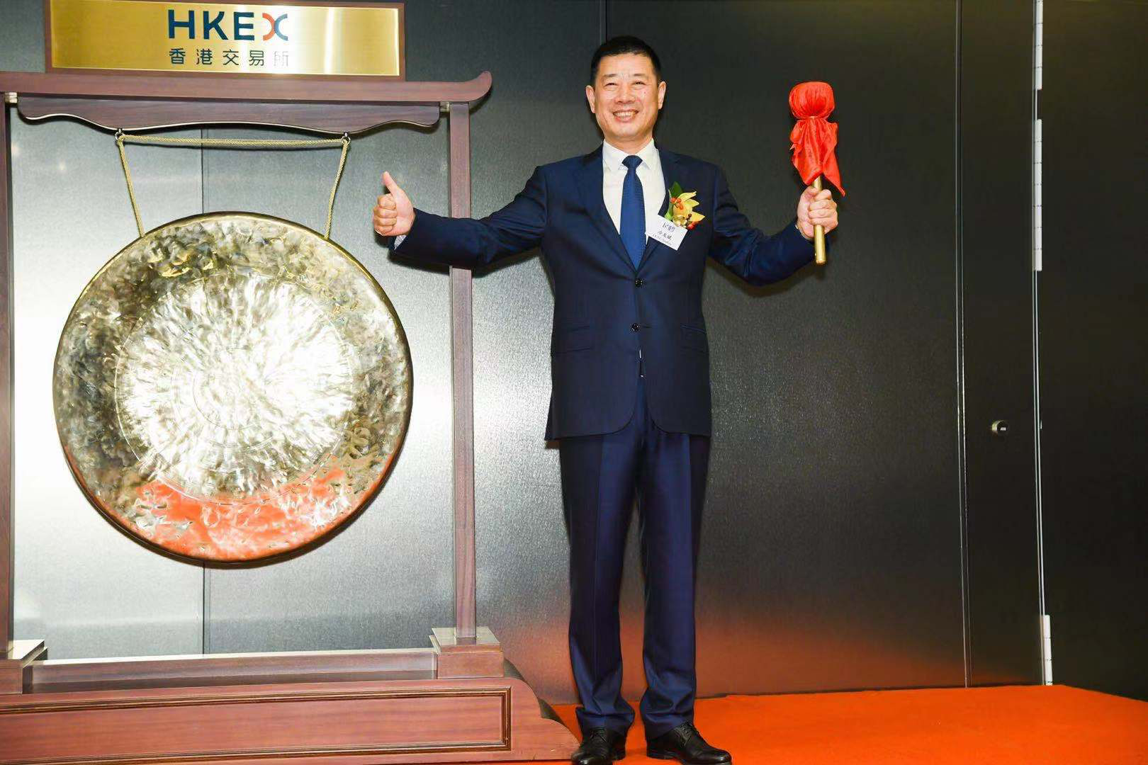 国产奶粉老大飞鹤赴港上市(国产奶粉巨头飞鹤再度赴港ipo)