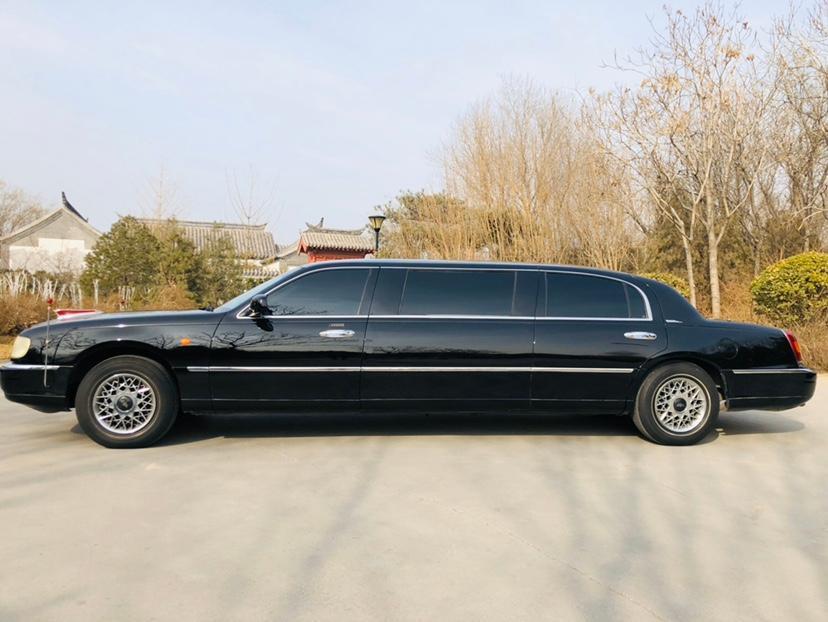 情怀老车之林肯Town Car（城市）