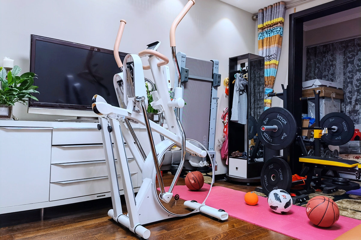 你只管運動，身材和健康交給TA，赤兔鏡面全尺寸橢圓機