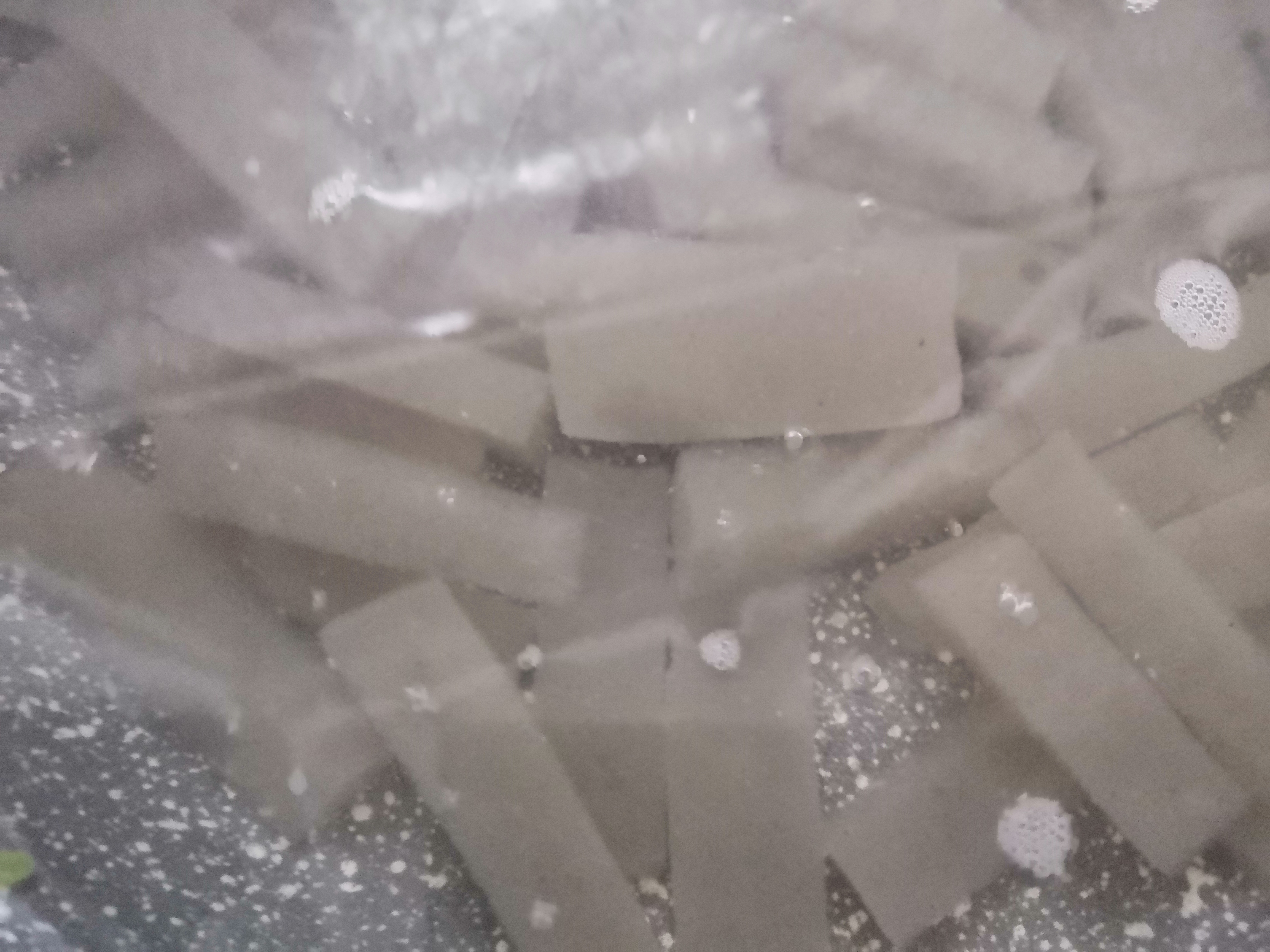魔芋豆腐不要再烧鸭子了，这样炒，一顿能吃两碗饭：太香了