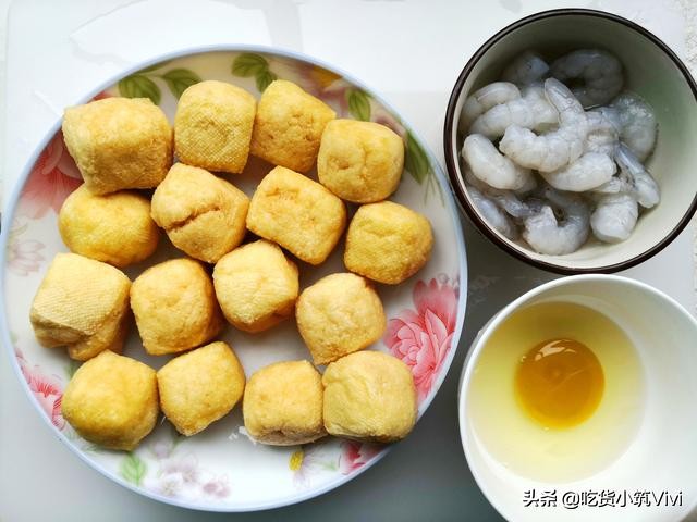 豆腐泡两种新吃法，不煎不炸、蒸10分钟就出锅，好吃不腻孩子最爱