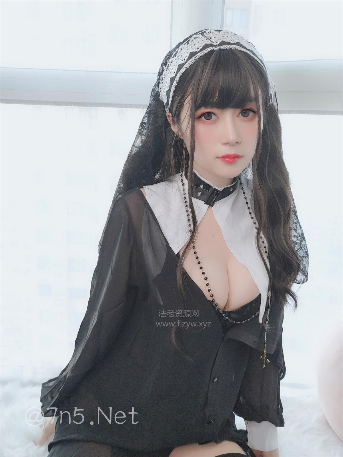 性感Coser妹子@白银81 蕾丝修女[86P7V-837M]