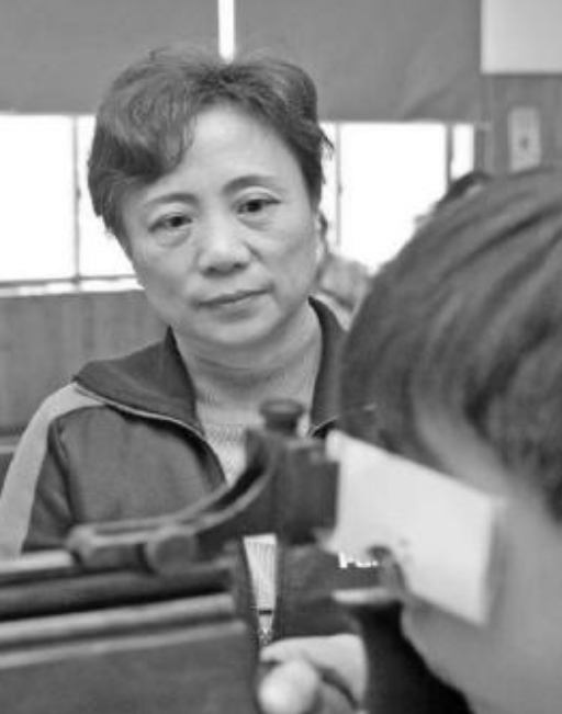 吴小旋：中国第一个女奥运冠军，留学后离开祖国，举家搬迁美国