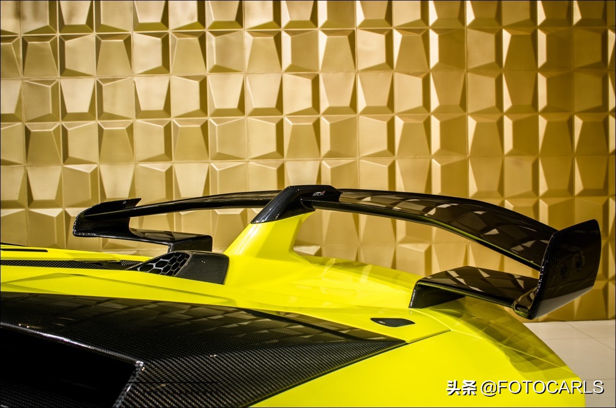 实拍</p><p>　　2019款兰博基尼 Aventador SVJ，770匹圈速之王，喜欢吗？