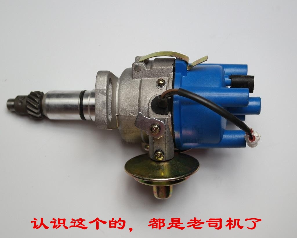 一个老修理工的怀旧情怀——汽车的化油器和分电器是干什么用的？