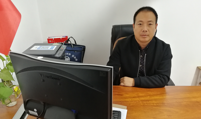 牛军生，峰青书画研究院秘书长