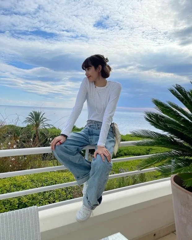 Lisa为何向JENNIE道歉;IZ*ONE衍生组合的名字是?