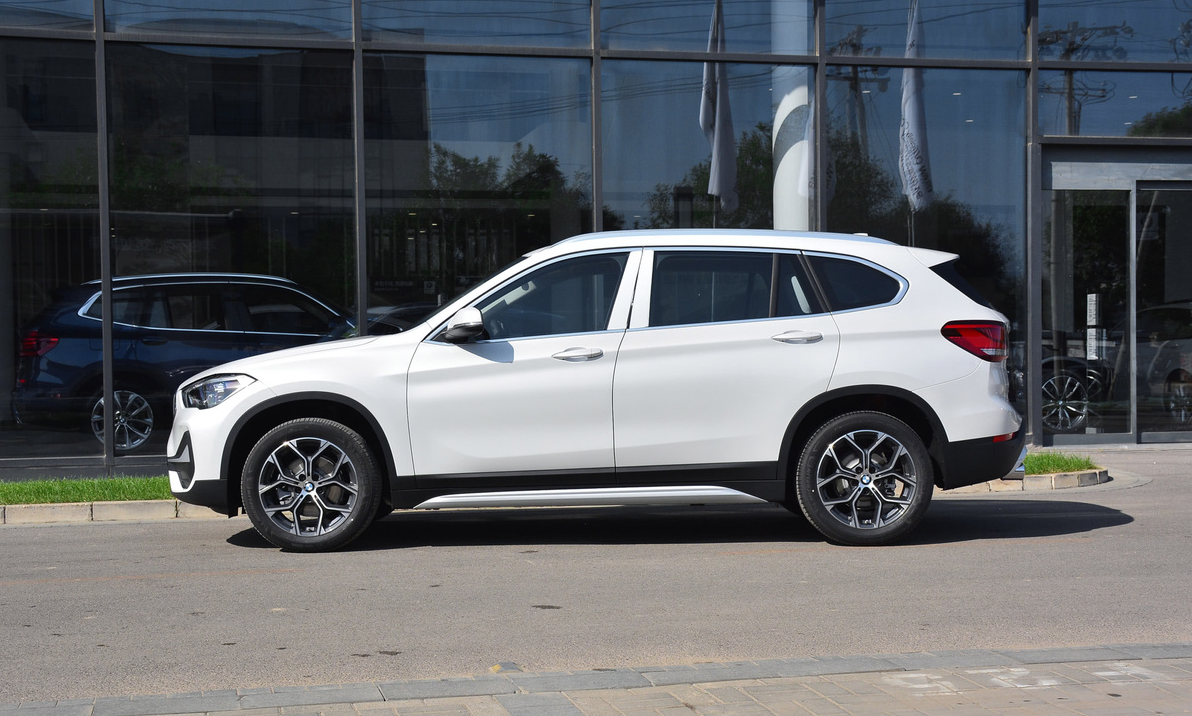 宝马X1成"跳水王"，21w左右就能入手，还买CR-V、途观L吗？