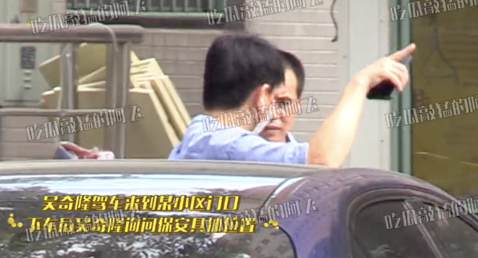 吴奇隆一家三口逛超市，刘诗诗推着婴儿车，步步肉嘟嘟萌态十足