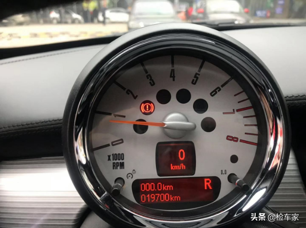 卖16万的买台宝马MINI COOPER S能买么，会不会有问题？