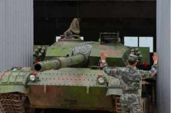 ӡ������2004���������ʧ��9����Ա����������װ���Ӷ��㲻��