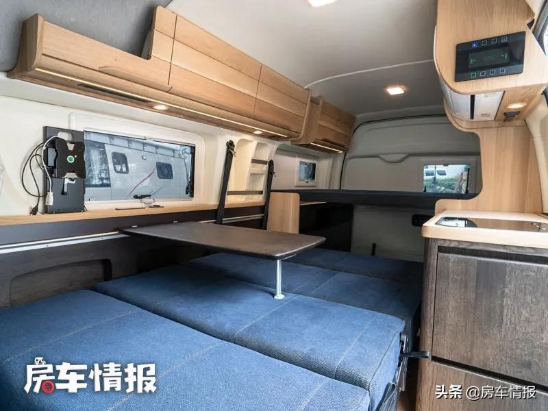 新款丰田海狮房车，7座设计适合接娃买菜，假日旅行还能洗漱做饭