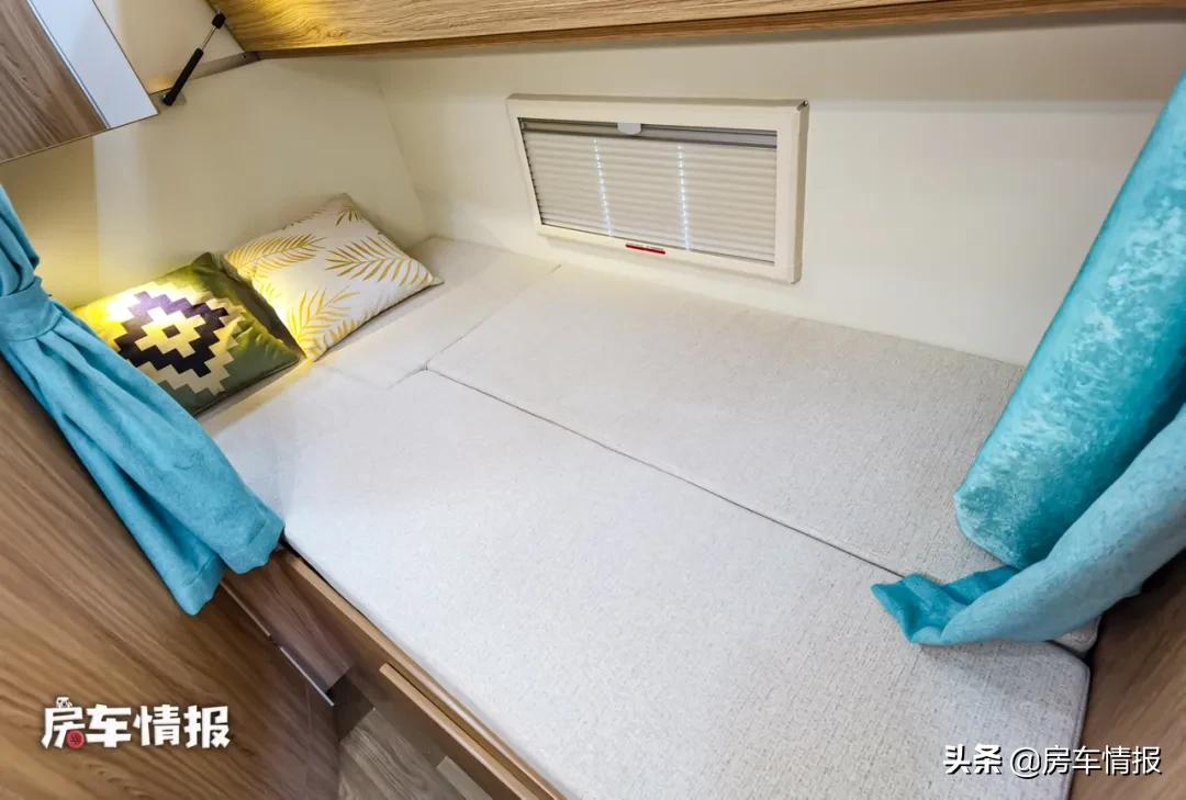 新款福特全顺房车，2.0T+6AT好开又舒服，一家4口玩得爽