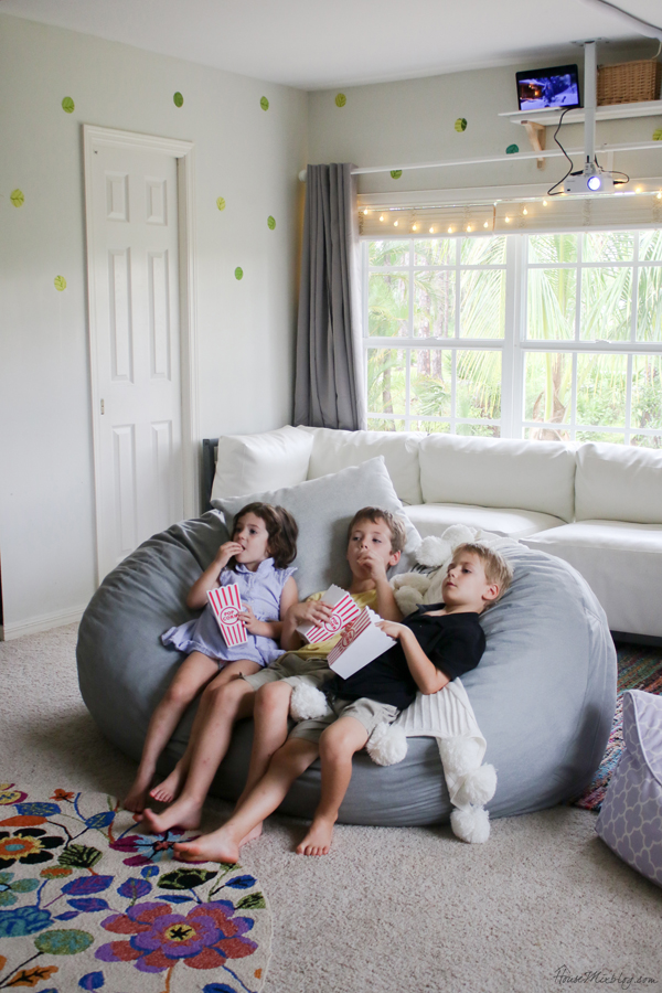 扔掉「沙發＋電視」，如何把客廳布置成家庭學習活動區？
