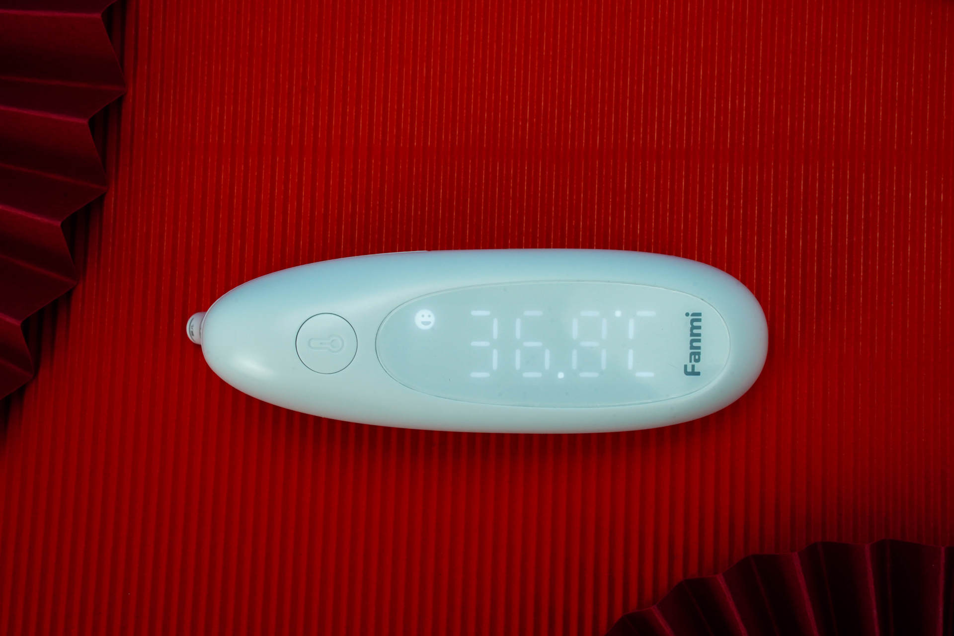 凡米耳温枪（发光版）：一秒测量，显示精准，晚上也能用