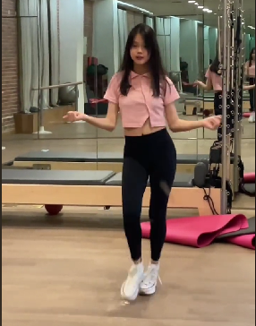 女大十八变！这些基因优秀的星二代，不靠整容照样越长越好看