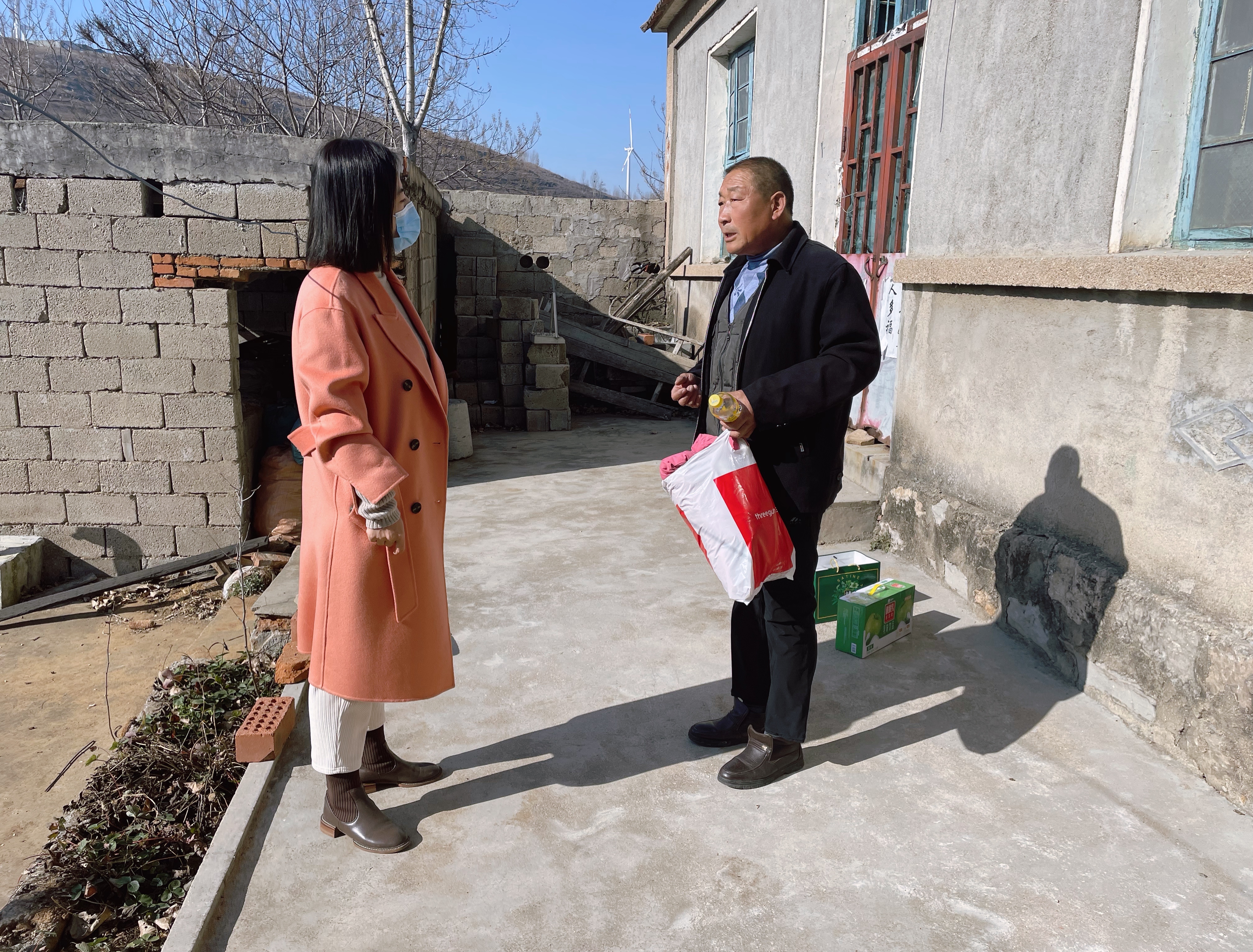 郑城镇“温暖加衣 爱心助童”