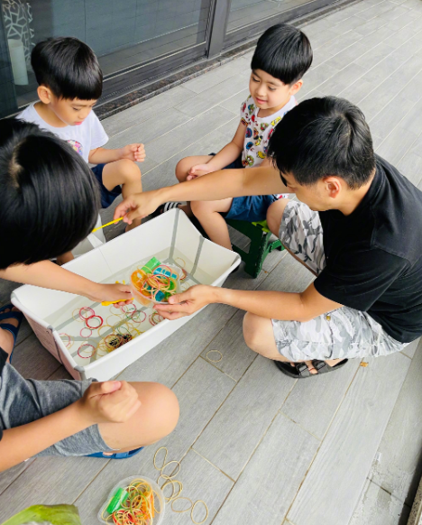 林志颖重返《放羊的星星》拍摄地，时隔14年依旧帅气，满满回忆杀