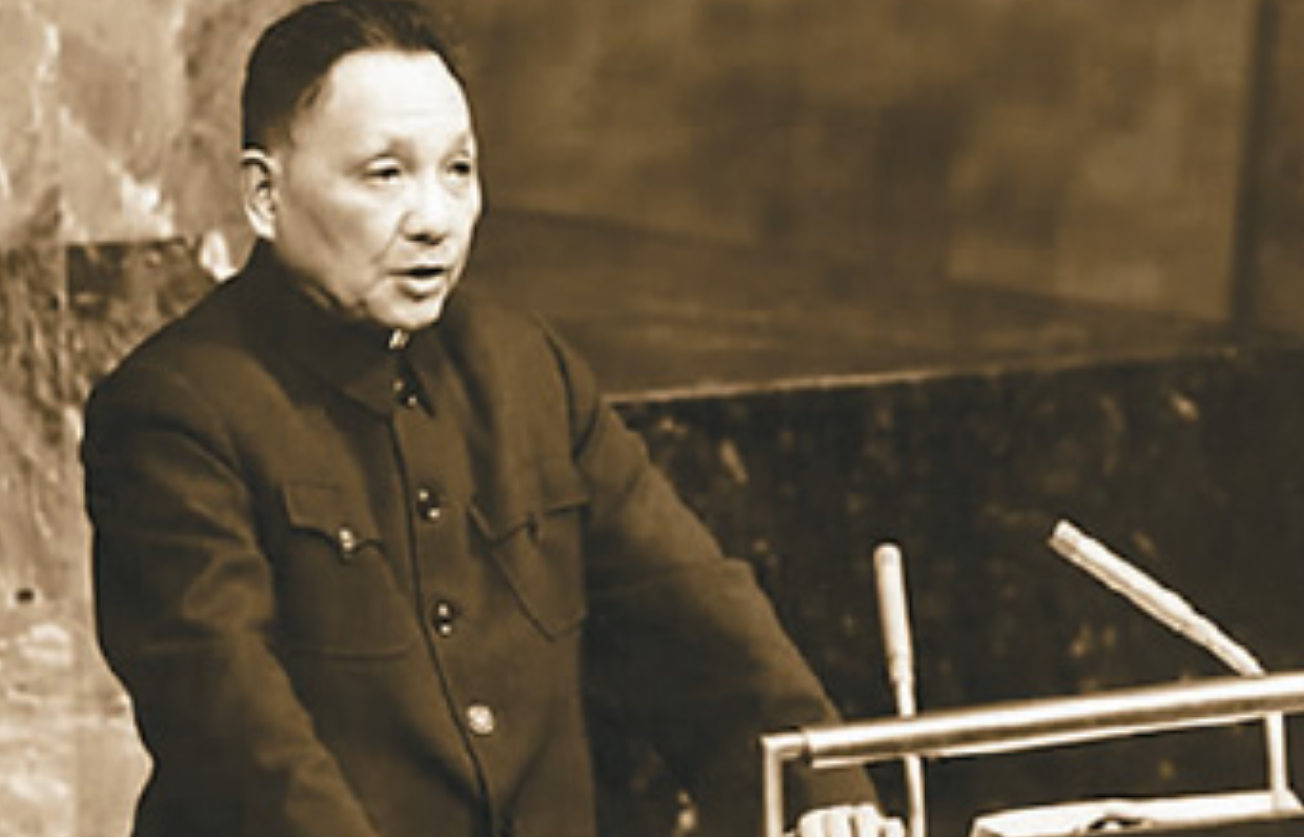 1991年苏联解体后，中国看上去危机四伏，我国是如何挺过来的？