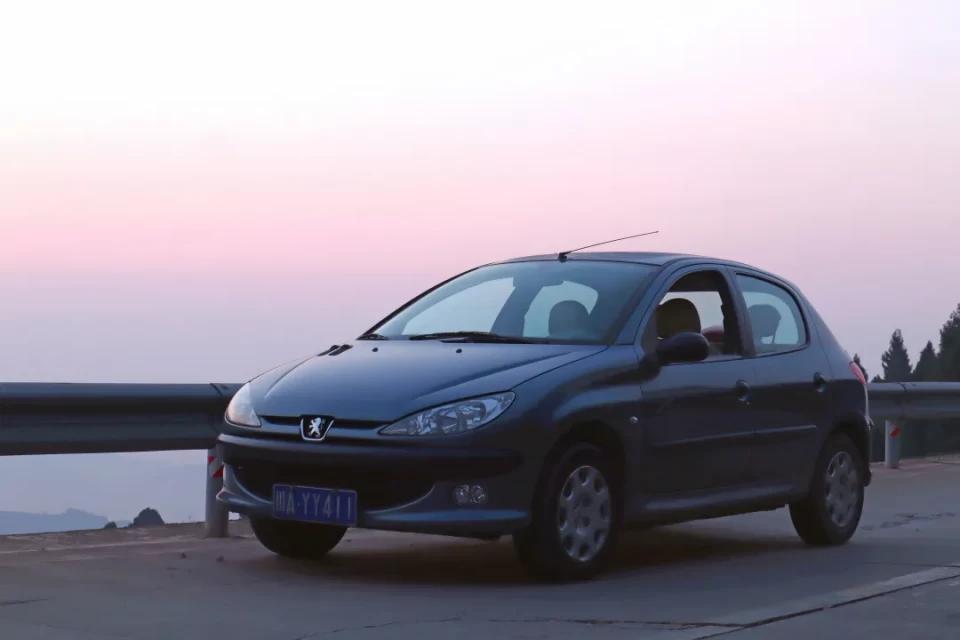 206故事其三：几千元能买到小破车，但买不到2007年的夏天